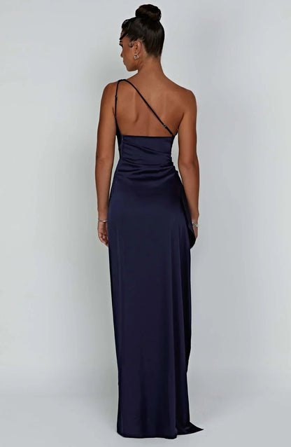 Alessia™ | Damer One-Shoulder Aftenkjole | Satin Gallakjole med Høj Slids og Åben Ryg i Asymmetrisk Design