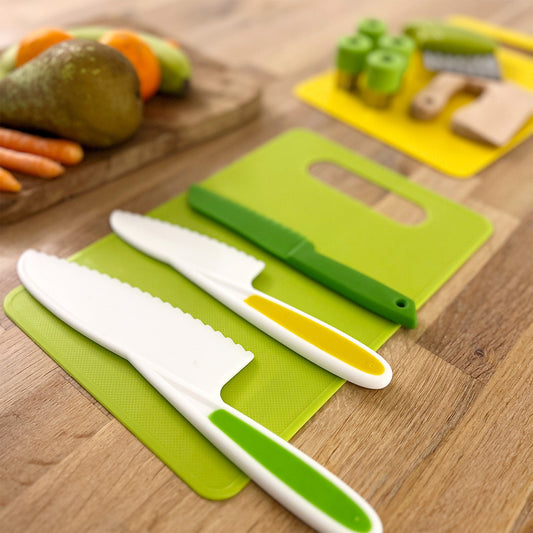 LittleCook™ | Børnevenligt Skæresæt Til Småbørn og Børnehavebørn | Sikkert Køkkenkniv & Skærebræt Til Pædagogisk Madlavning