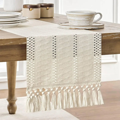 Elowen™ | Vævet Bordløber i Bomuld | Boho Bordløber med Frynser og Subtil Struktur i Naturlige Nuancer