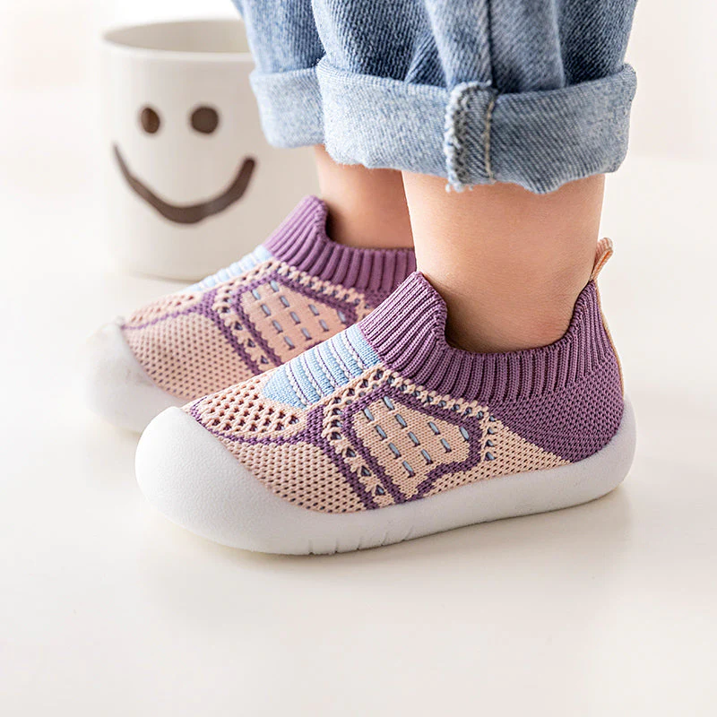 Lieke™ | Fleksible Babysko med Strækbart Materiale og Barfodet Design