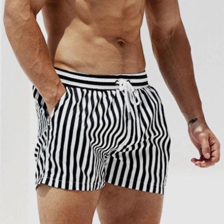 Santino™ | Herrer Stribede Badebukser Sort-Hvid | Sporty Hurtigttørrende Badeshorts med Vertikale Striber
