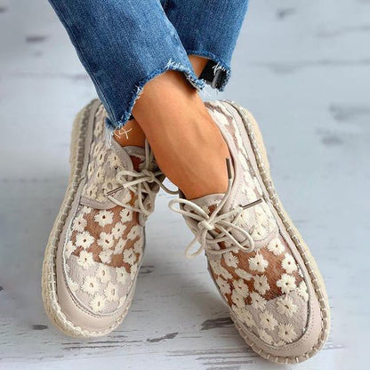 Liora™ | Damer Sneakers i Blonder | Sommersko med Blomstret Broderi og Espadrille-Detalje