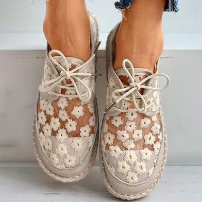 Liora™ | Damer Sneakers i Blonder | Sommersko med Blomstret Broderi og Espadrille-Detalje