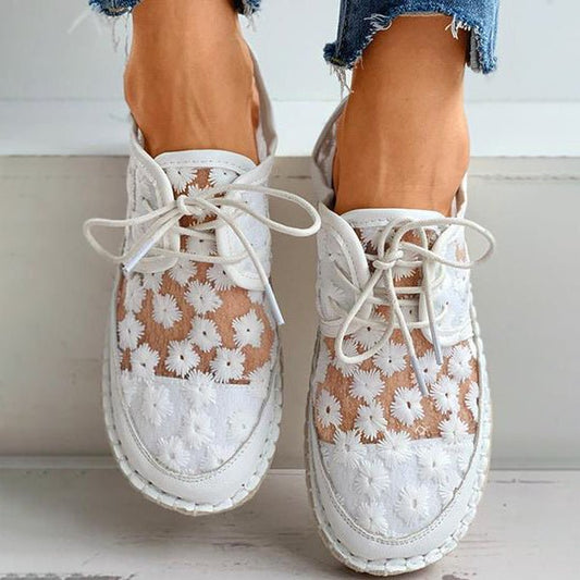 Liora™ | Damer Sneakers i Blonder | Sommersko med Blomstret Broderi og Espadrille-Detalje