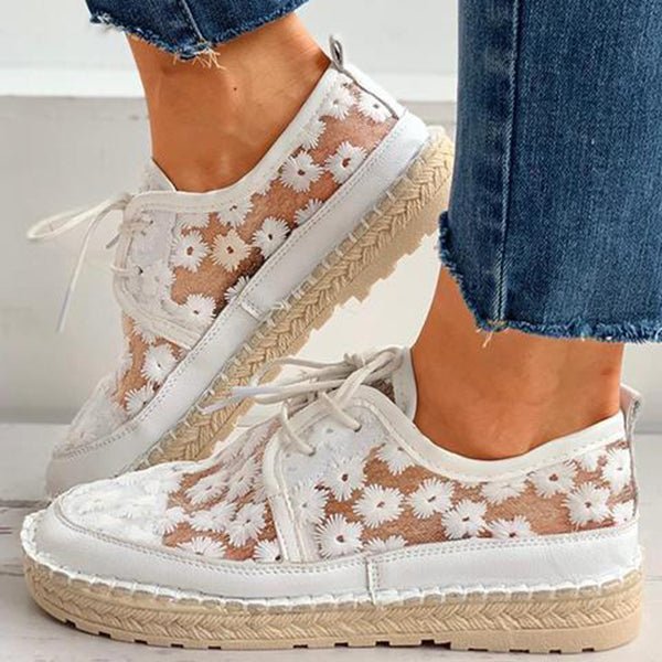 Liora™ | Damer Sneakers i Blonder | Sommersko med Blomstret Broderi og Espadrille-Detalje